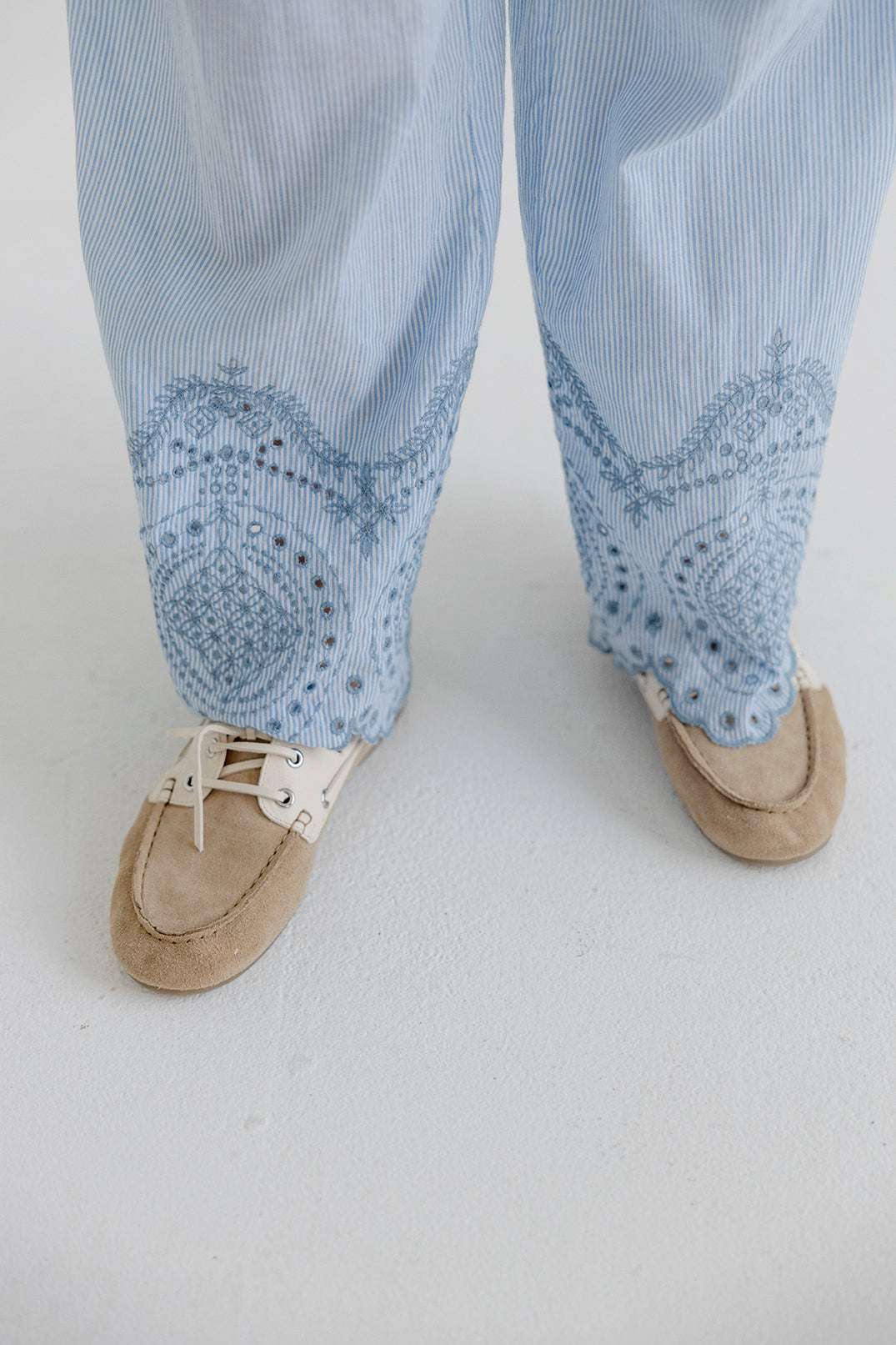 Pantalon Rayas Brodado